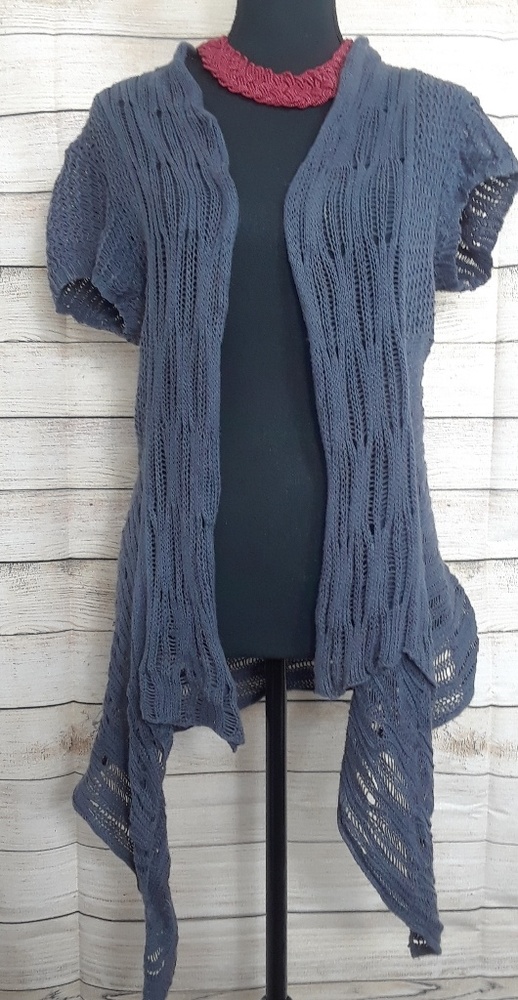 Cabi Gray Short Sleeve Crochet Cardigan Size Small